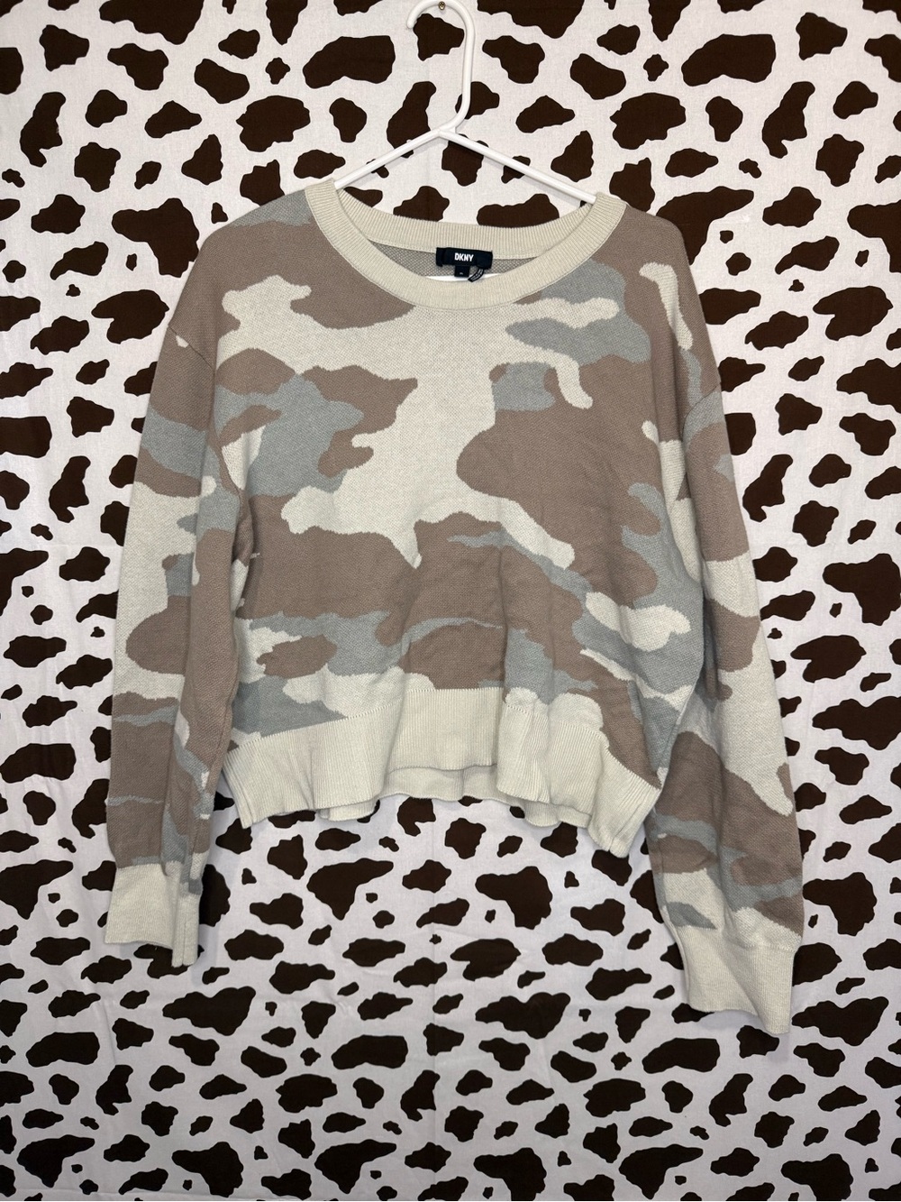 DKNY Neutral Camo Crewneck Sweater in Taupe & Cream XL